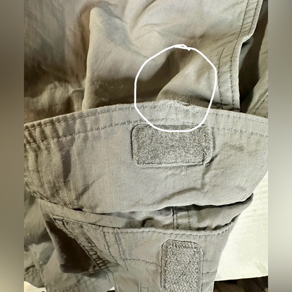 Eddie Bauer Mens Nylon Cargo Hiking Shorts Gray Belted Pockets Size XL Preowned - Picture 6 of 11